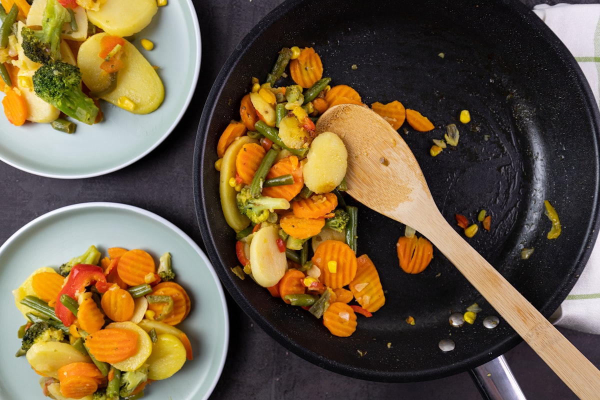 Affordable grain bowl with legumes and roasted vegetables